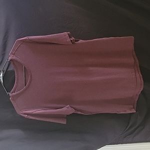 Lululemon Men's T-Shirt size Medium in Cassis.